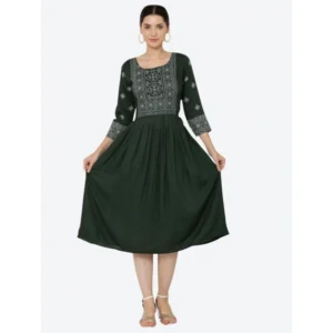 Casual Rayon 3-4th Sleeves Kurti (Green)