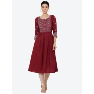 Casual Rayon 3-4th Sleeves Kurti (Maroon)