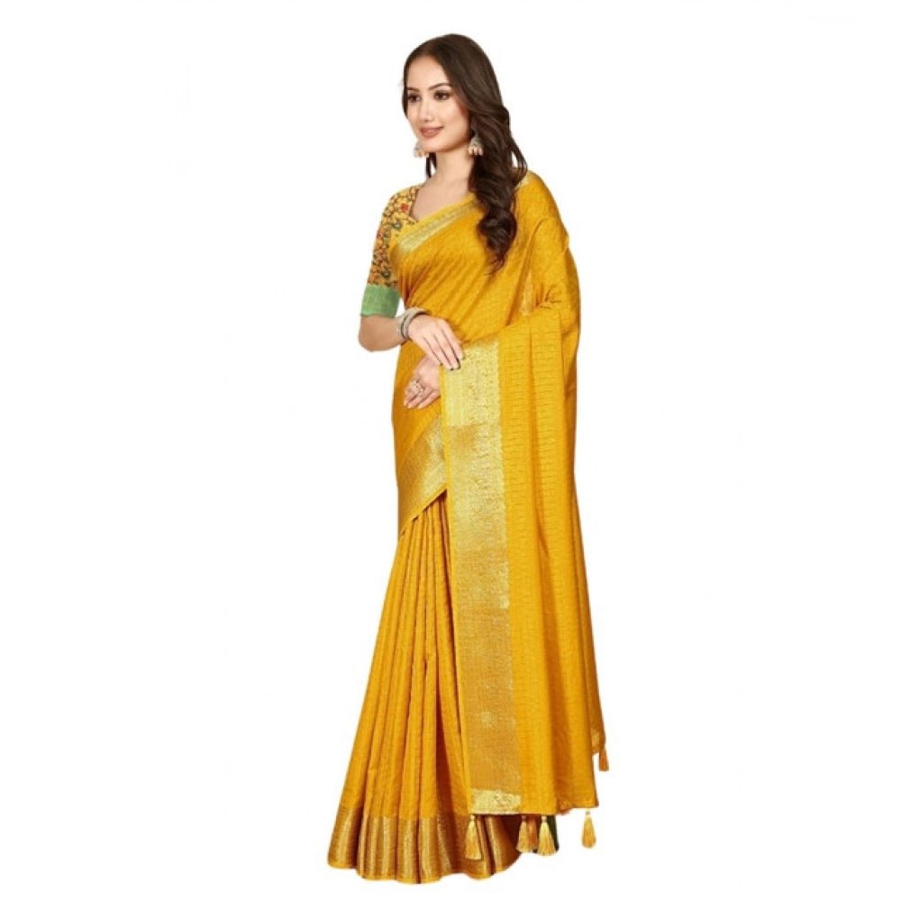 Checkered Saree With Unstitched Blouse 5.5Mtr (Yellow) - Image 2