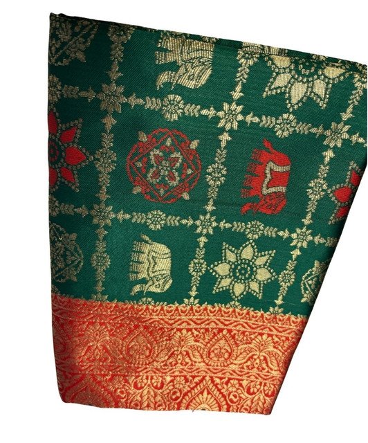 Jacquard Printed Saree With Unstitched Blouse 5.5Mtr (Bottle Green) - Image 2