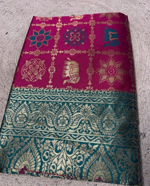 Jacquard Printed Saree With Unstitched Blouse 5.5Mtr (Magenta)