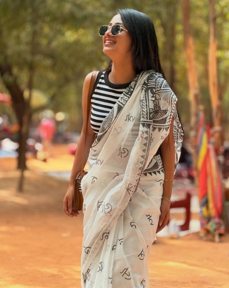 Women's Linen Kalamkari Printed Saree with Unstitched Blouse (5.5 Mtr) - Image 5